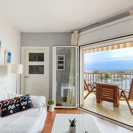 Santa Maria By Interhome Roses